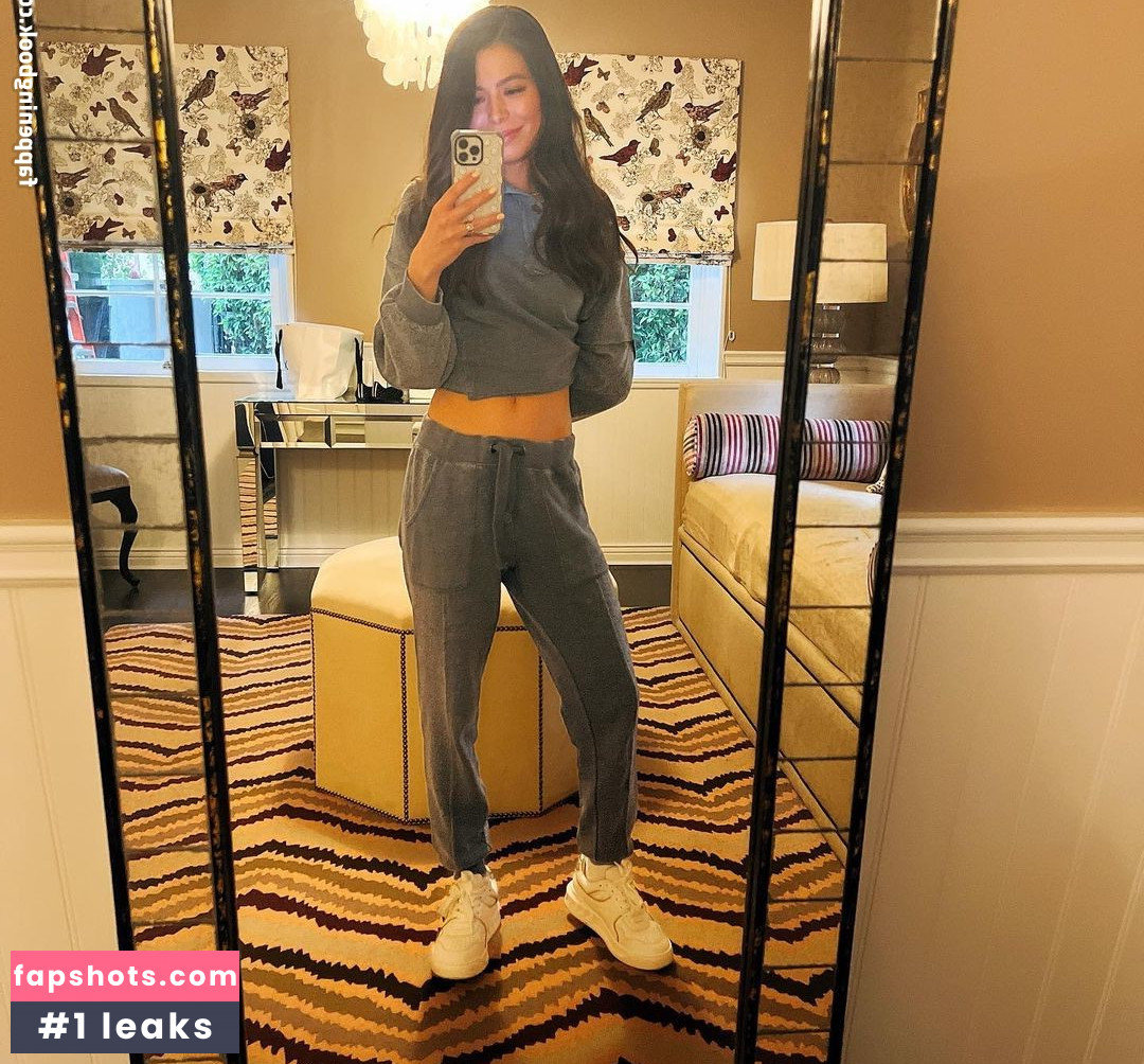 Miranda Cosgrove Nahé úniky fotek pouze od fanoušků #186 - Fapshots