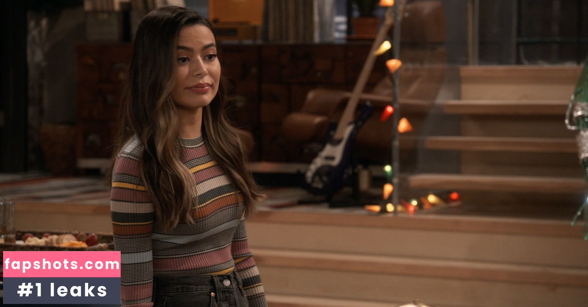 Miranda Cosgrove Nahé úniky fotek pouze od fanoušků #194 - Fapshots