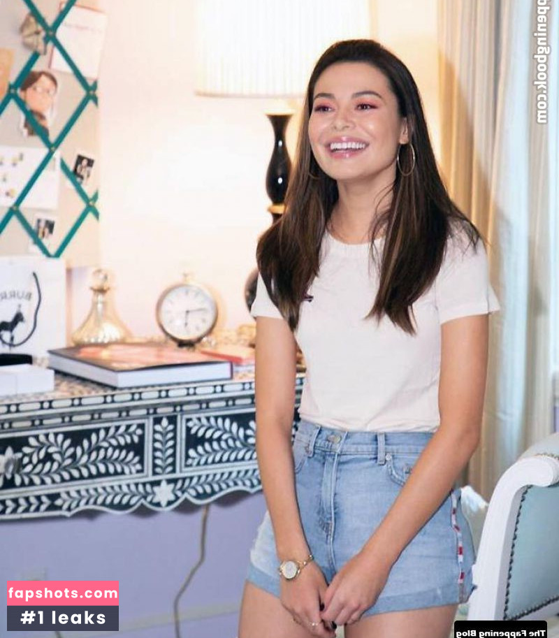 Miranda Cosgrove gallery photo #203