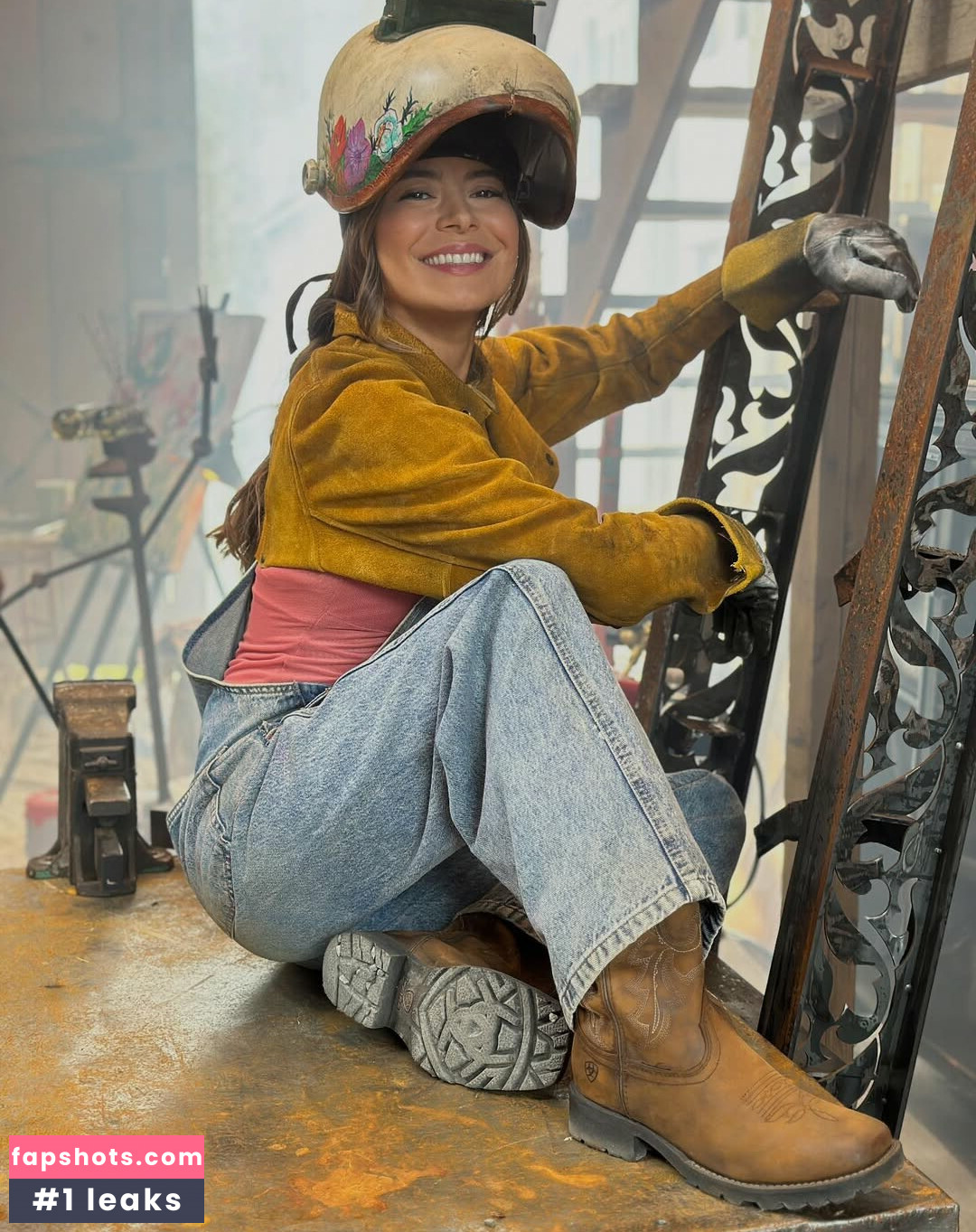 Miranda Cosgrove Nahé úniky fotek pouze od fanoušků #23 - Fapshots