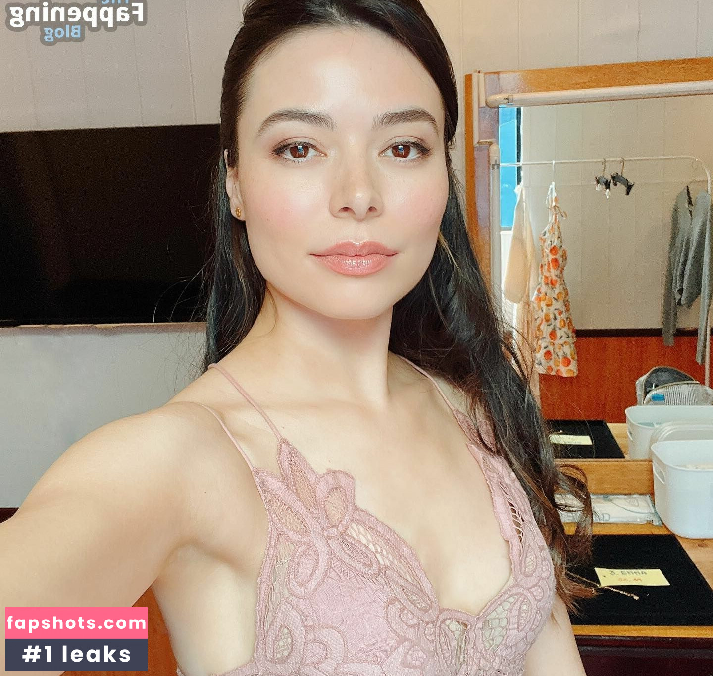 Miranda Cosgrove Nahé úniky fotek pouze od fanoušků #38 - Fapshots