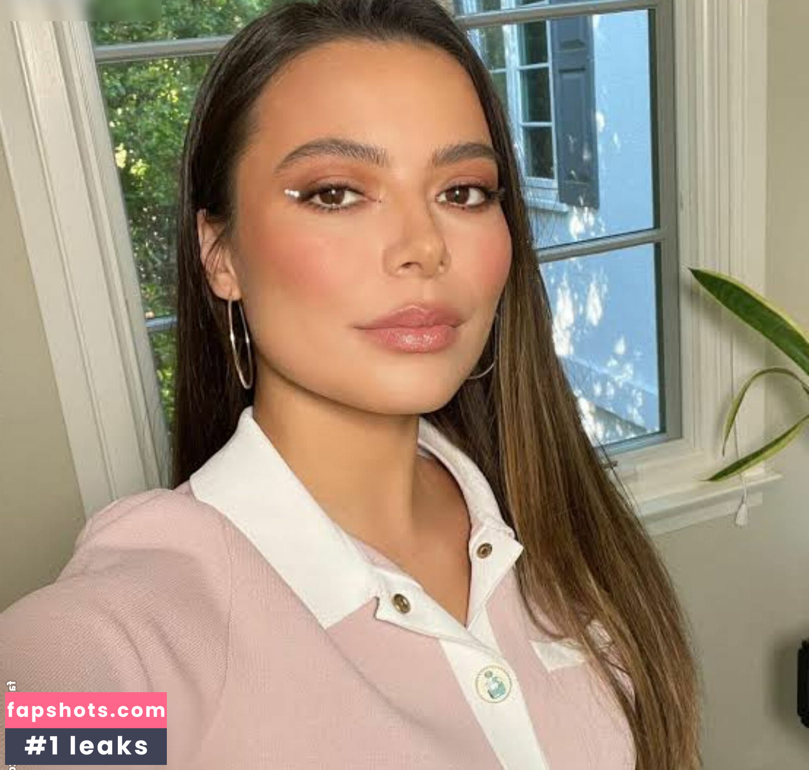 Miranda Cosgrove gallery photo #63