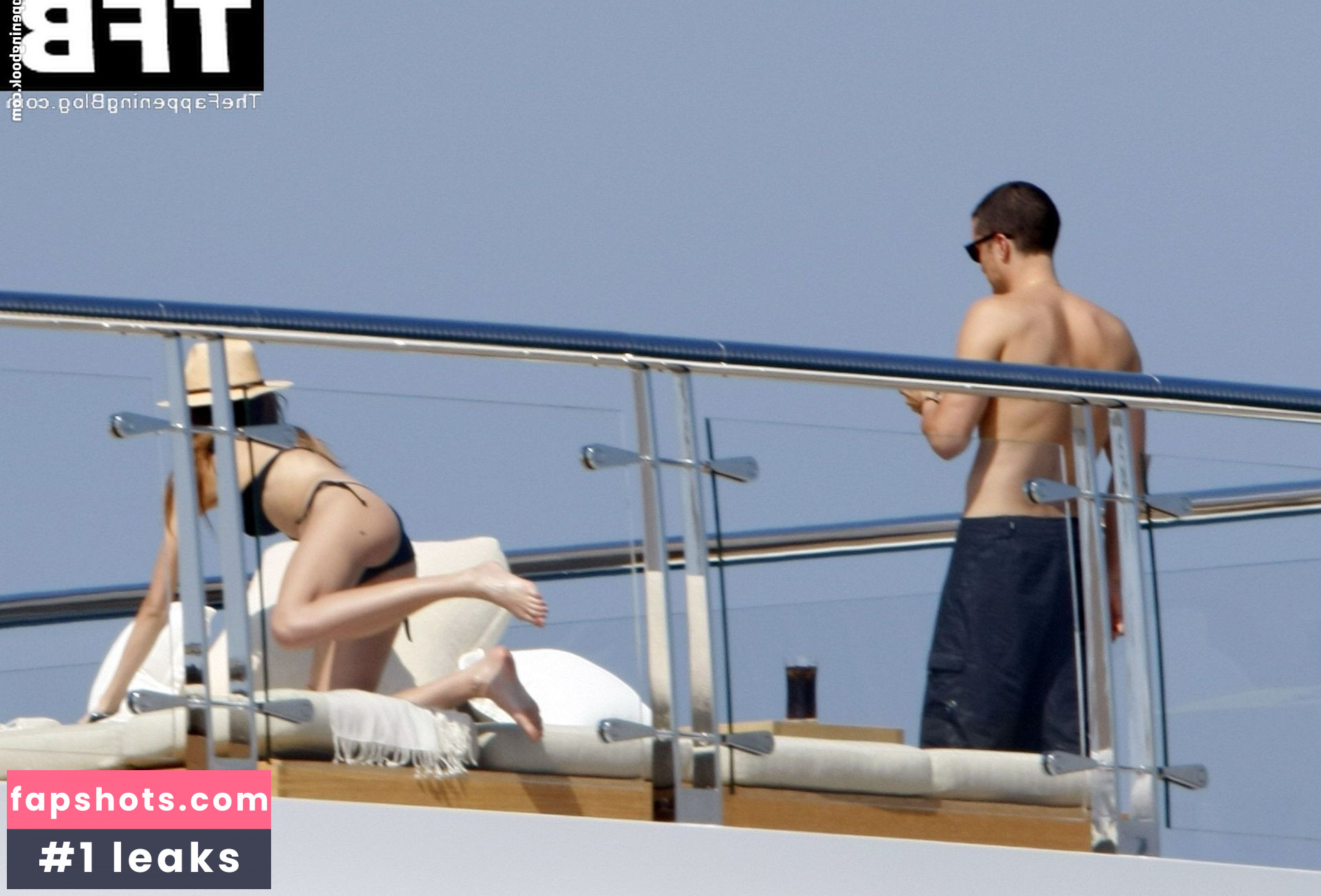 Miranda Kerr Nude Leaks OnlyFans Photos #310 - LeakJerk