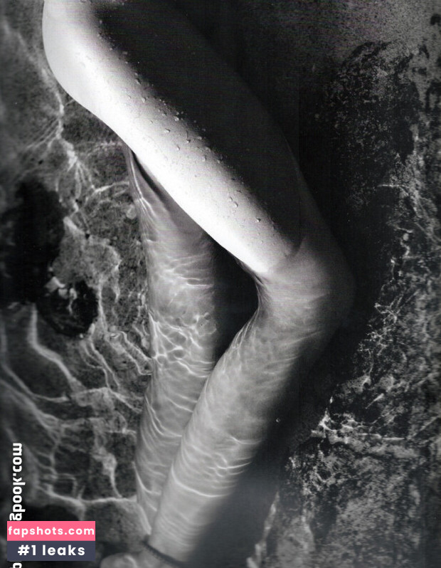 Miranda Kerr Nude Leaks OnlyFans Photos #61 - LeakJerk