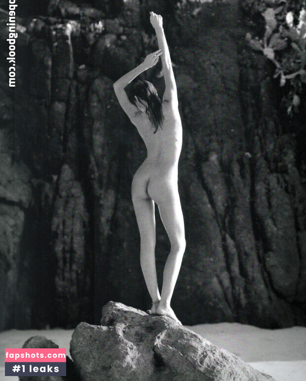 Miranda Kerr Nude Leaks OnlyFans Photos #65 - LeakJerk