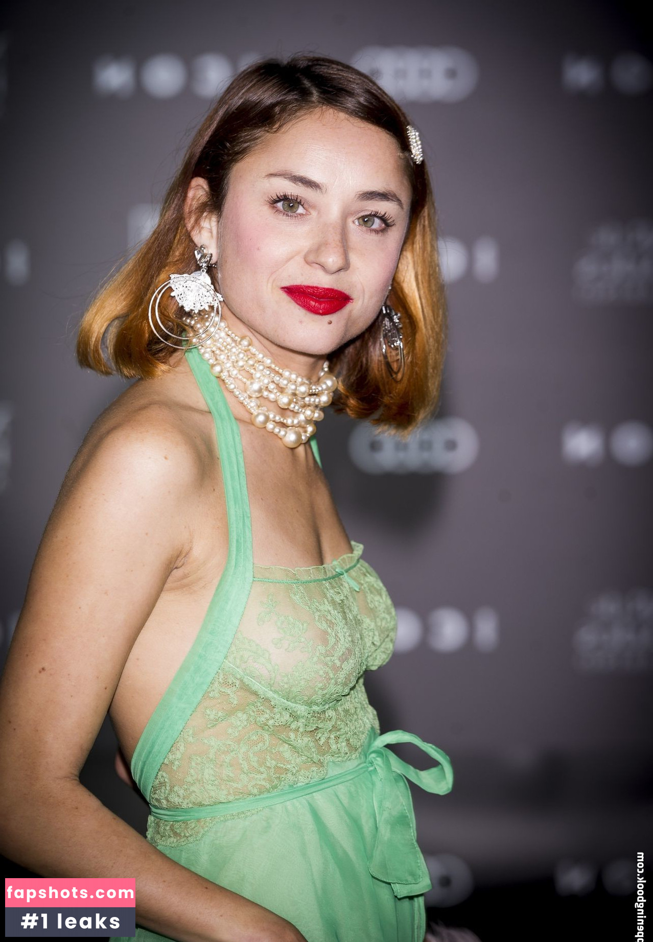 Miranda Makaroff gallery photo #7