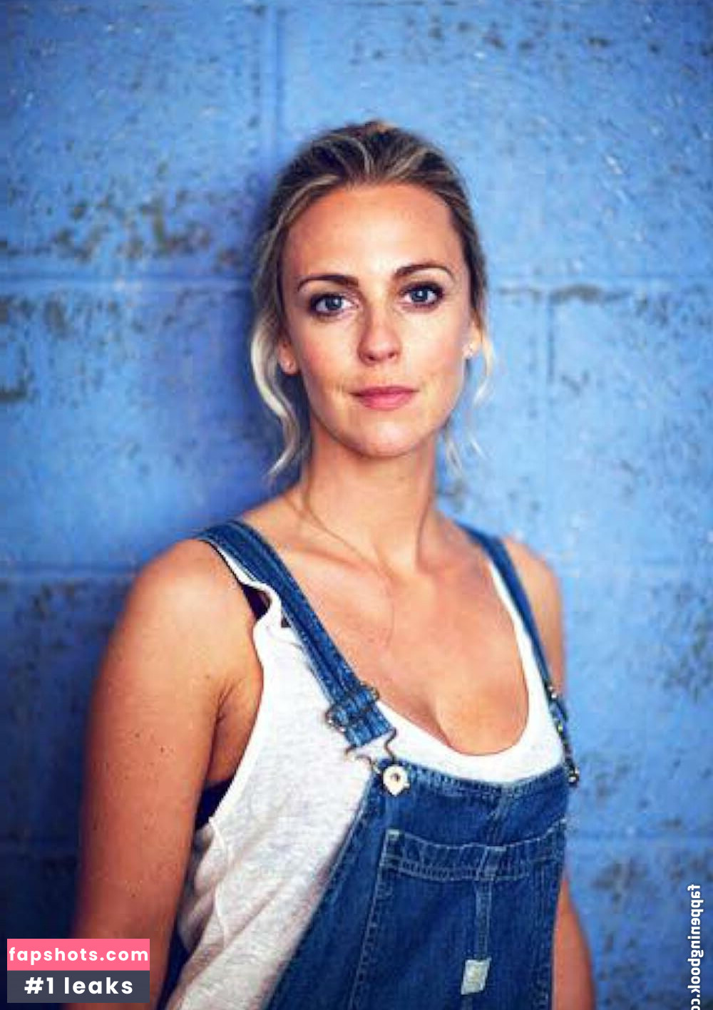 Miranda Raison gallery photo #13