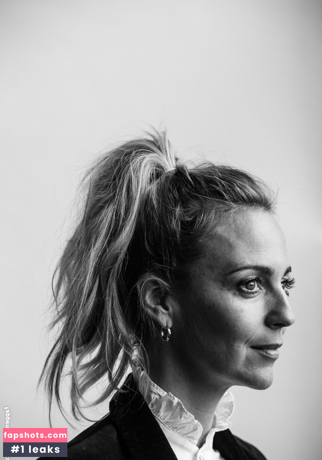 Miranda Raison gallery photo #3