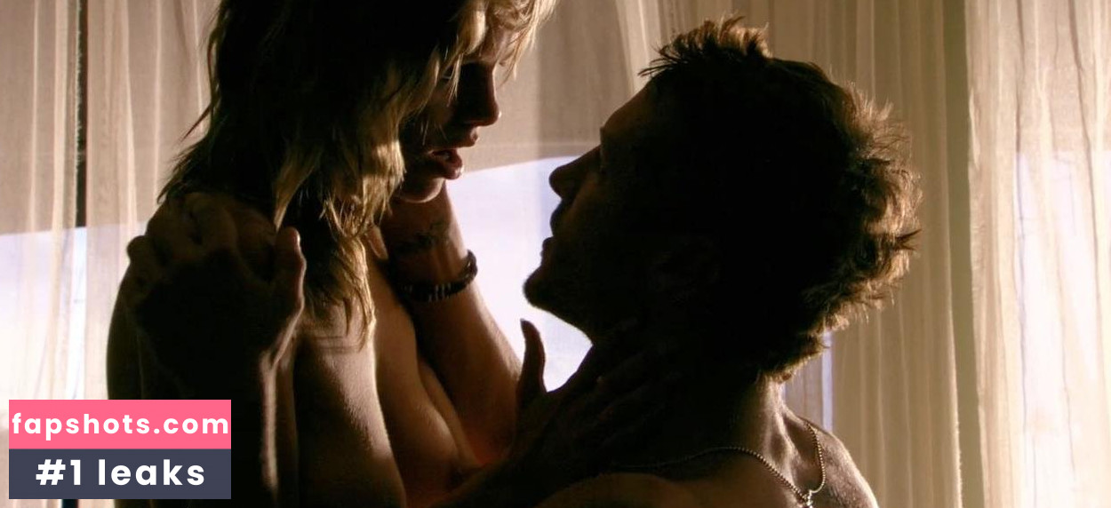 Mircea Monroe gallery photo #35