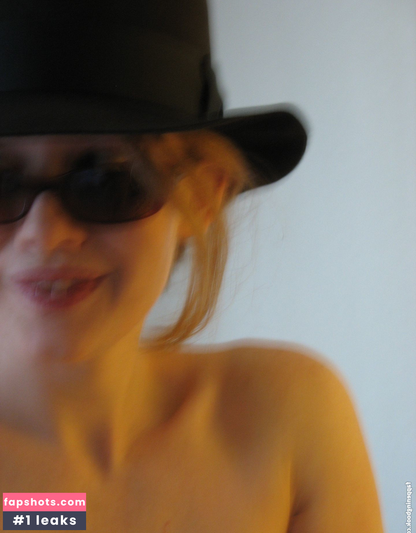 Mireille Enos gallery photo #4