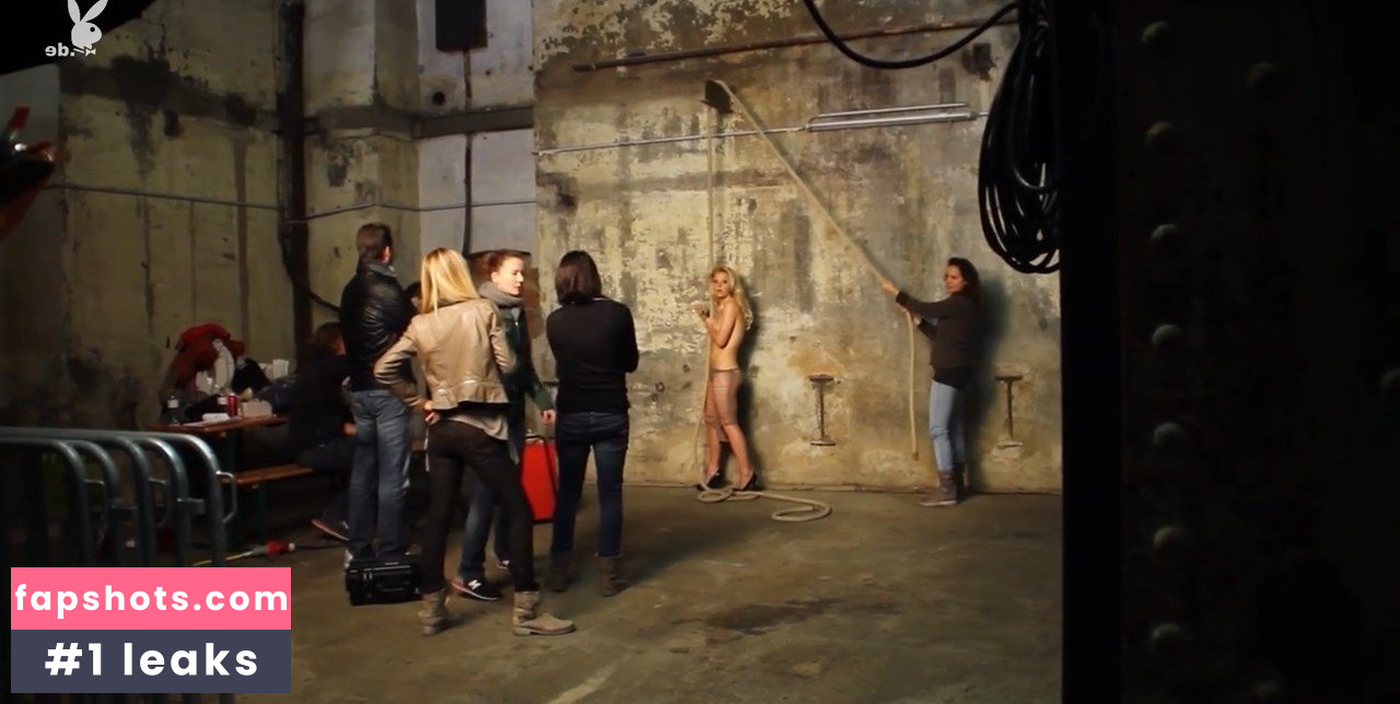 Miriam Gössner gallery photo #11