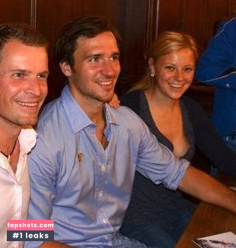 Miriam Gössner gallery photo #49