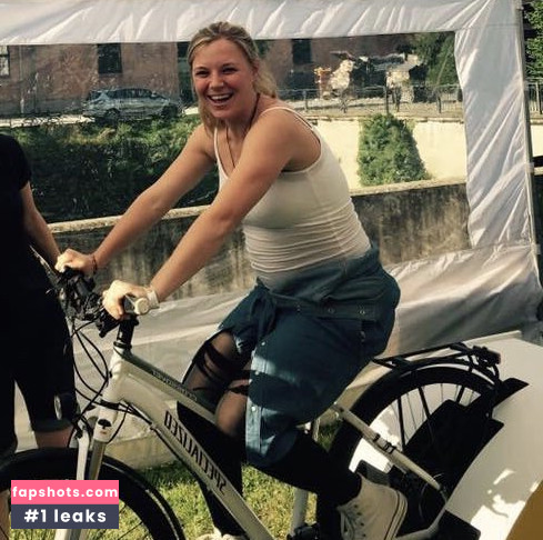 Miriam Gössner gallery photo #50