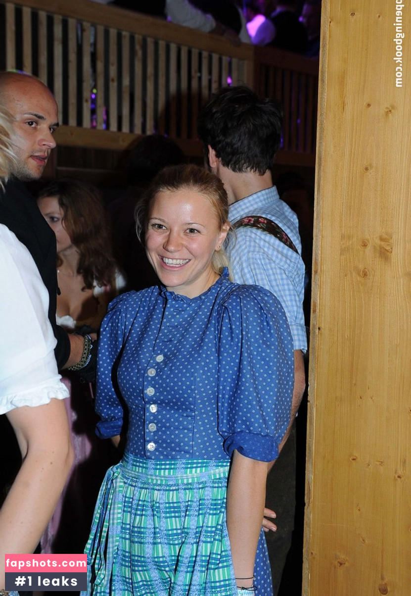 Miriam Gössner gallery photo #60