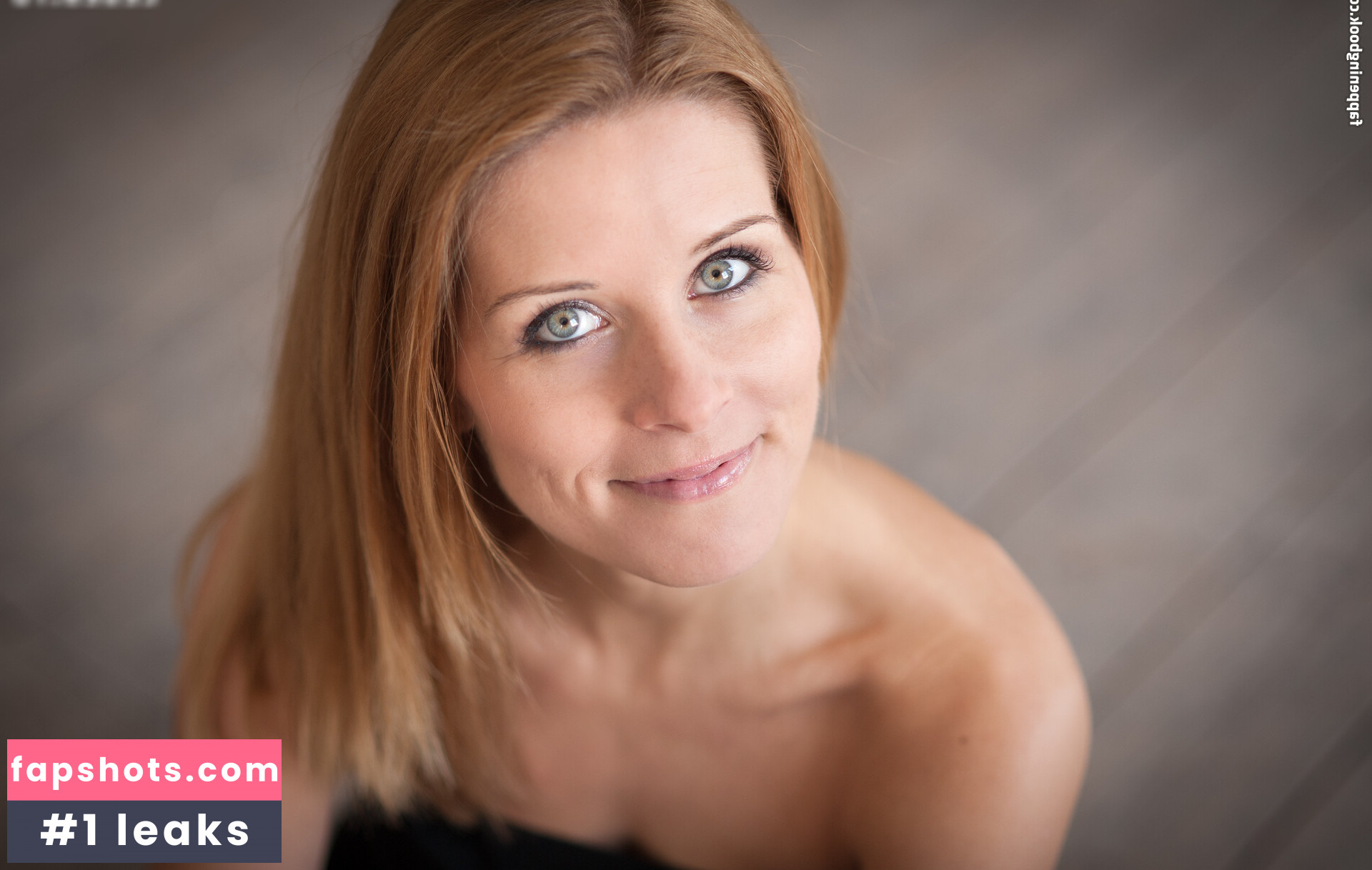 Miriam Lange gallery photo #11