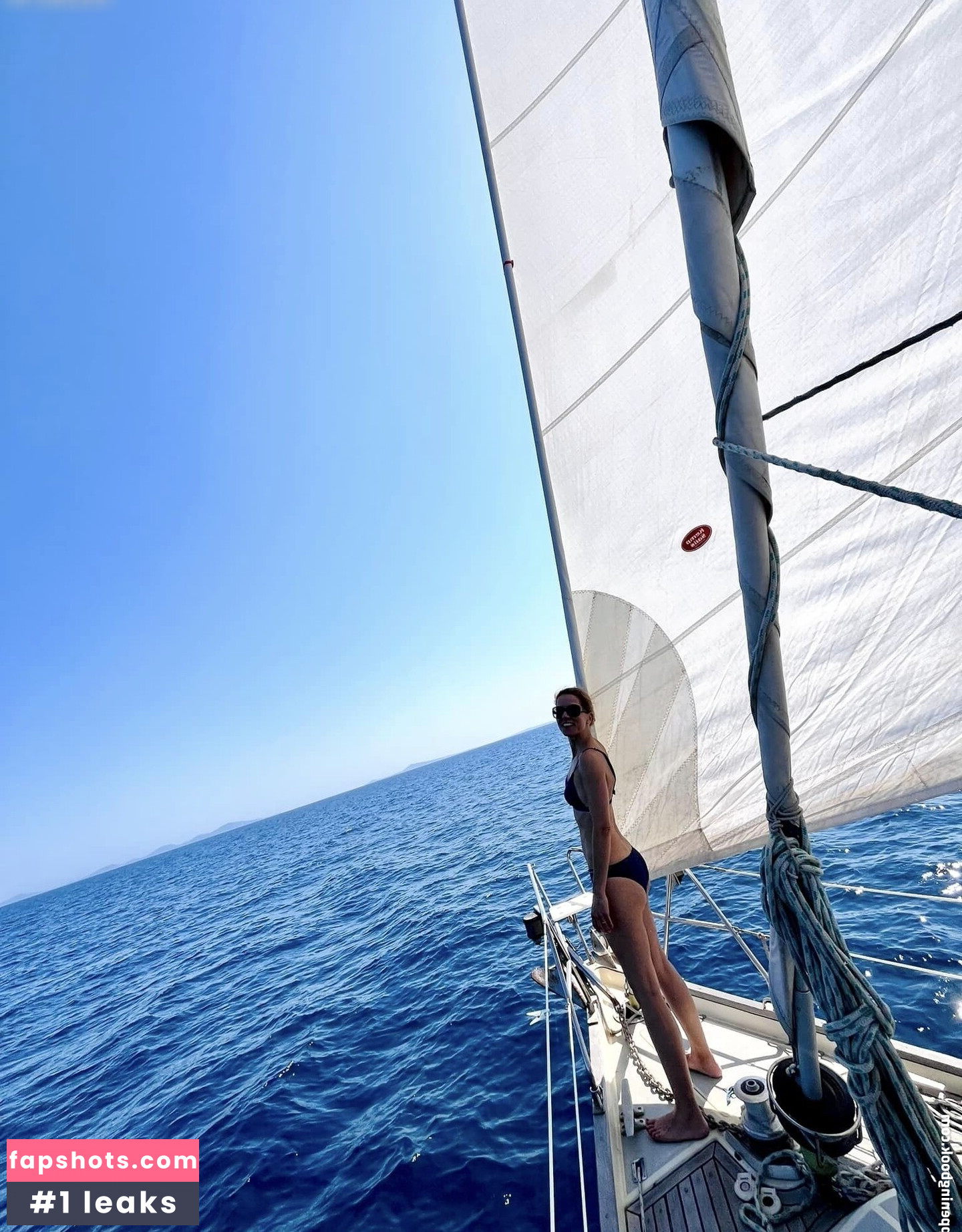 Miriam Lange gallery photo #17