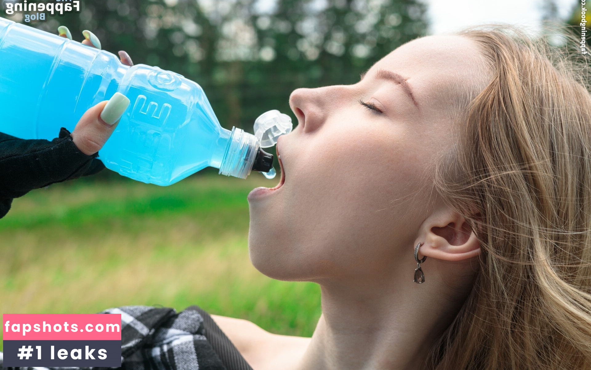 Mirka gallery photo #39