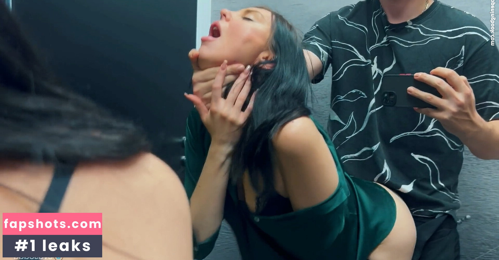 Mirror Sex gallery photo #22