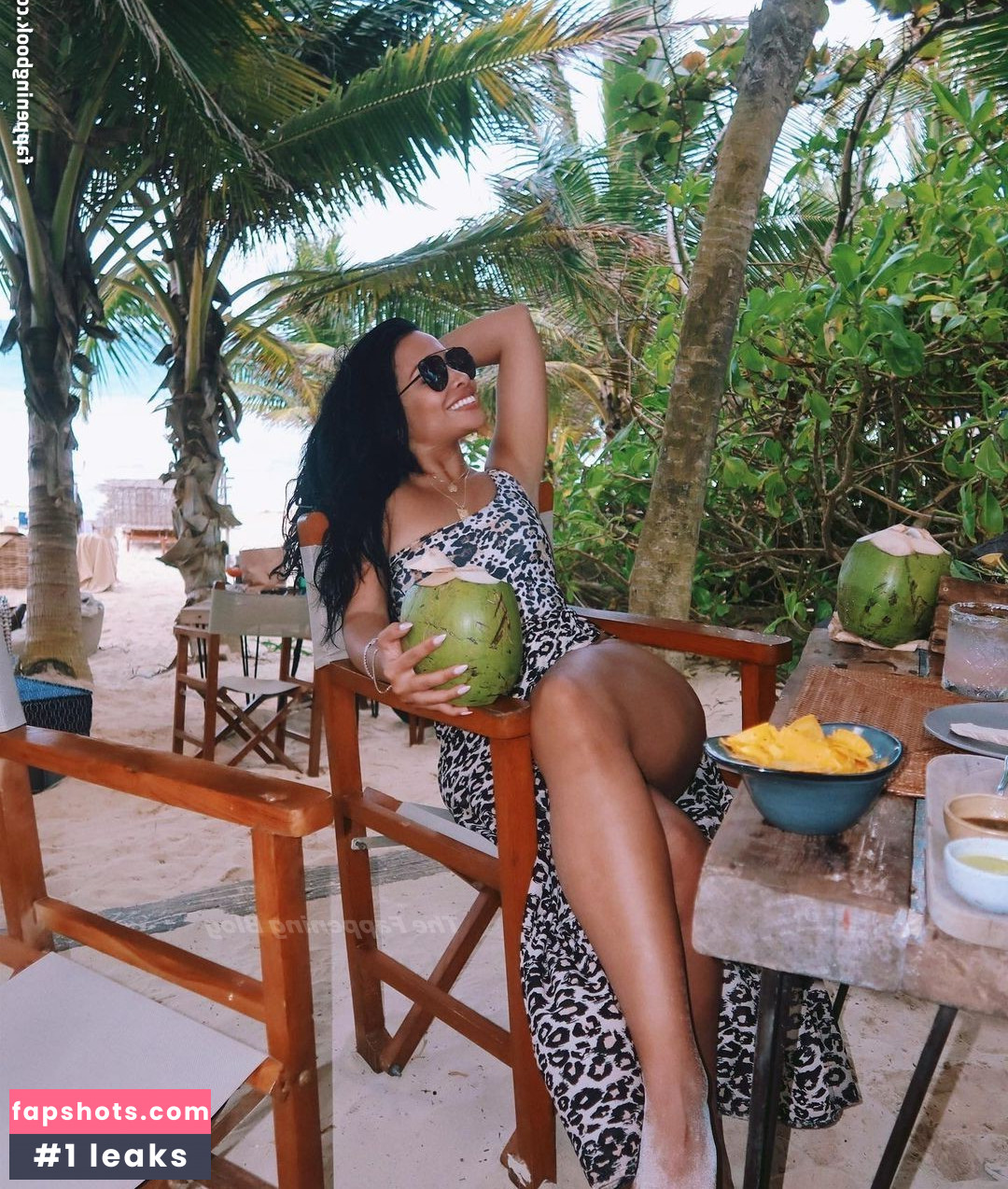 Mirtha Michelle gallery photo #12