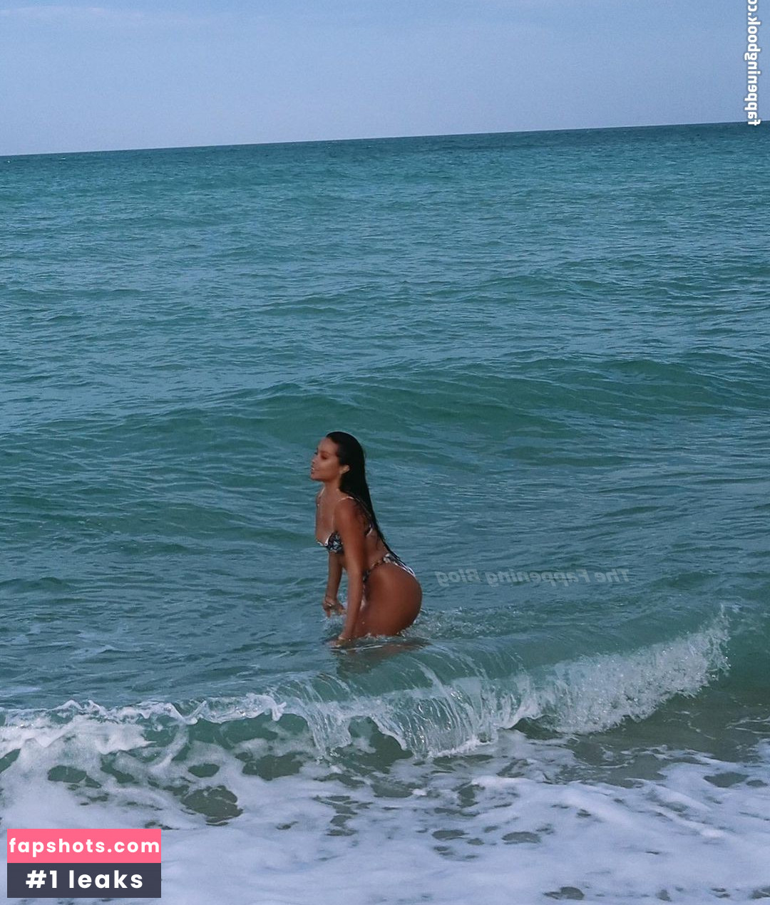 Mirtha Michelle gallery photo #14