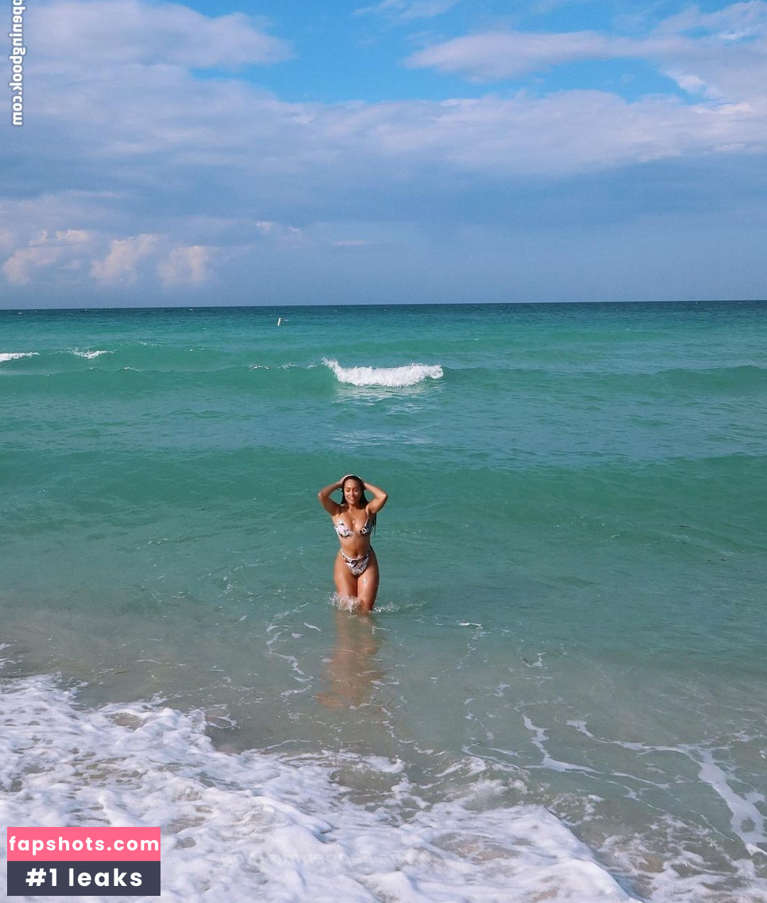 Mirtha Michelle gallery photo #16