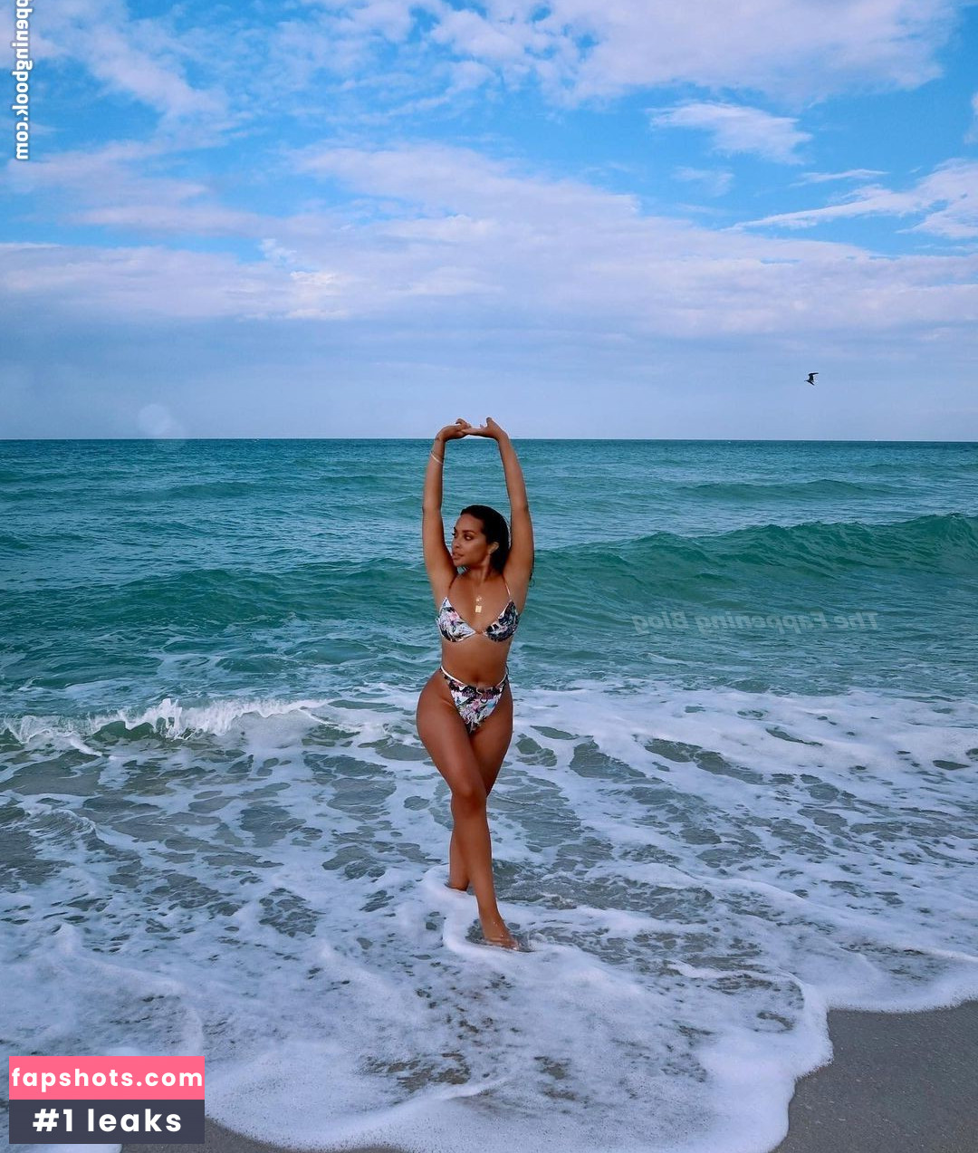 Mirtha Michelle gallery photo #17