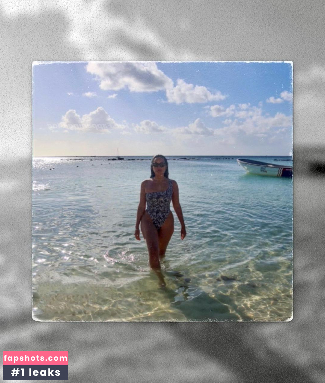 Mirtha Michelle gallery photo #20