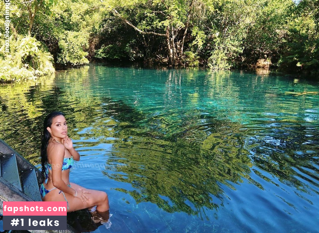 Mirtha Michelle gallery photo #26