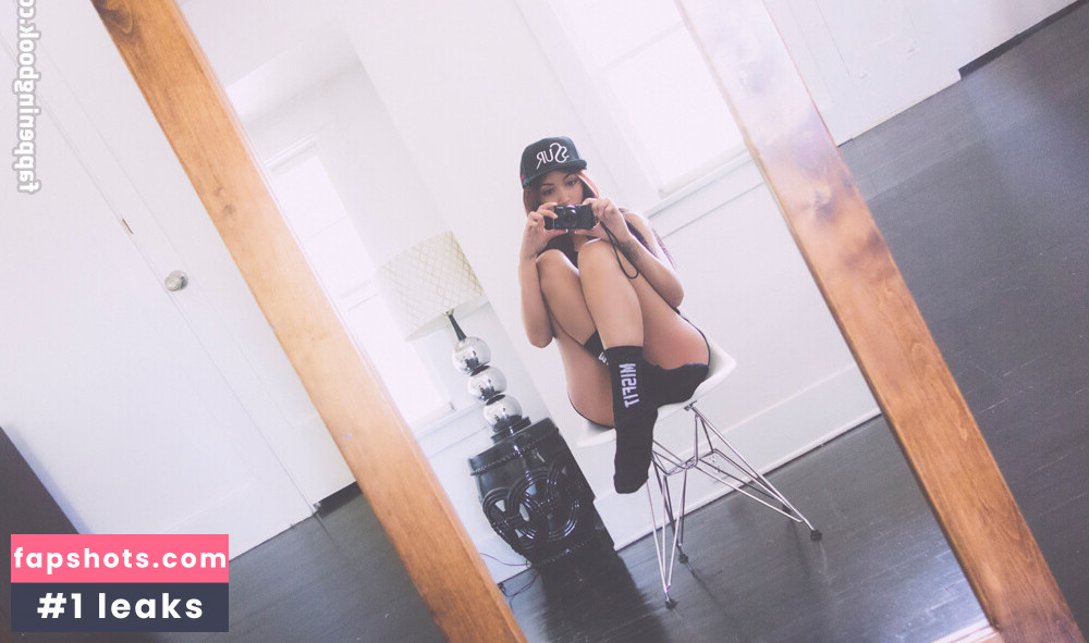 Misa Campo gallery photo #51