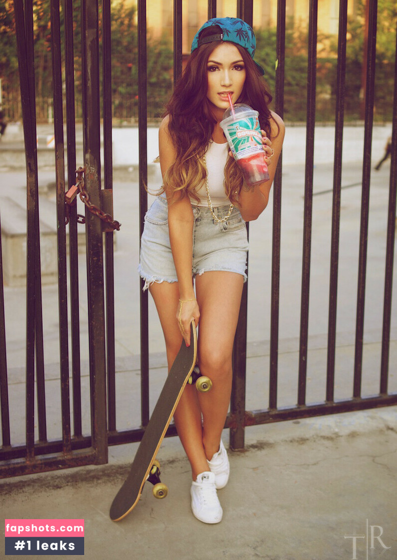 Misa Campo gallery photo #81