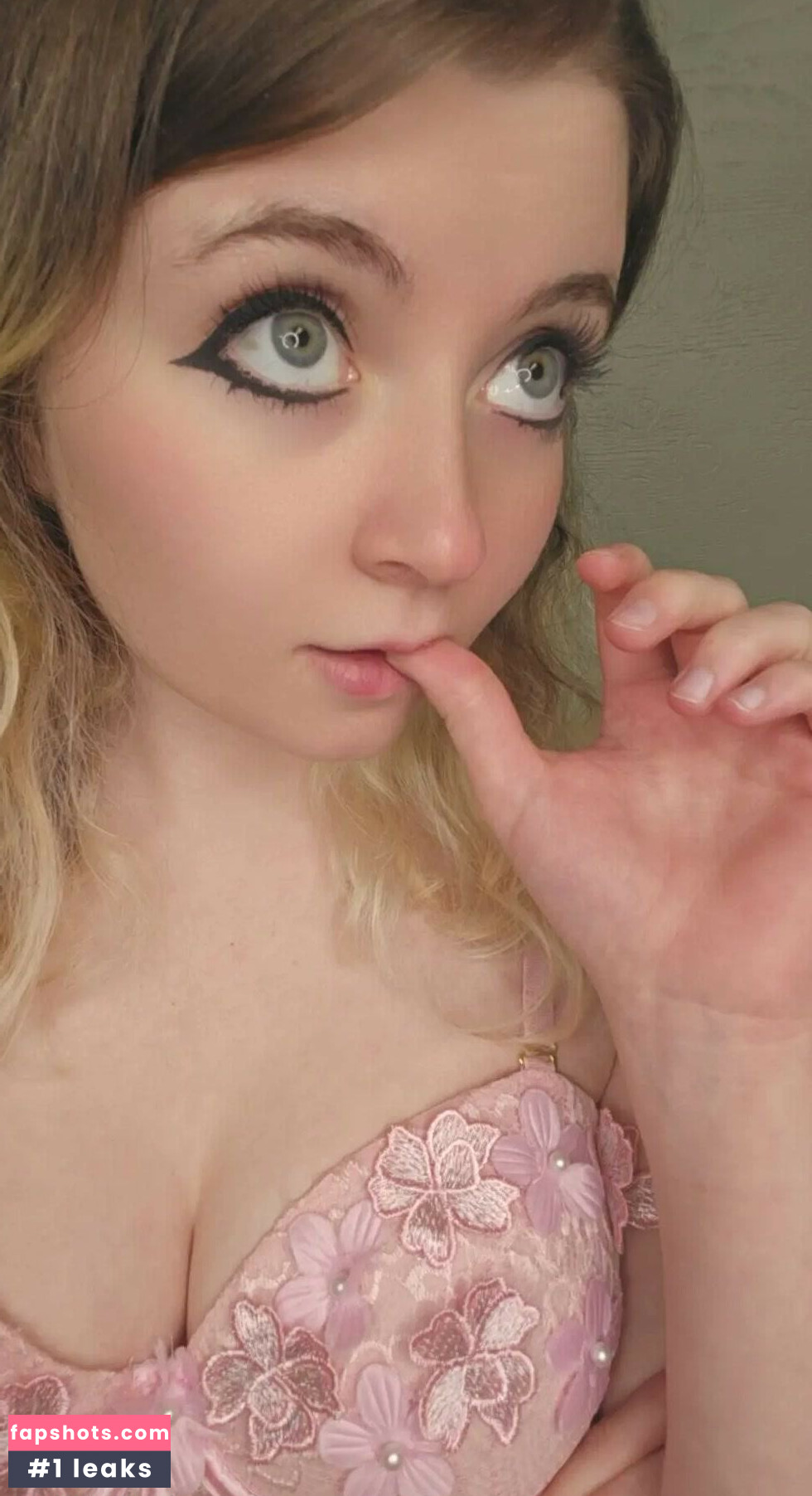 misawaifu gallery photo #4