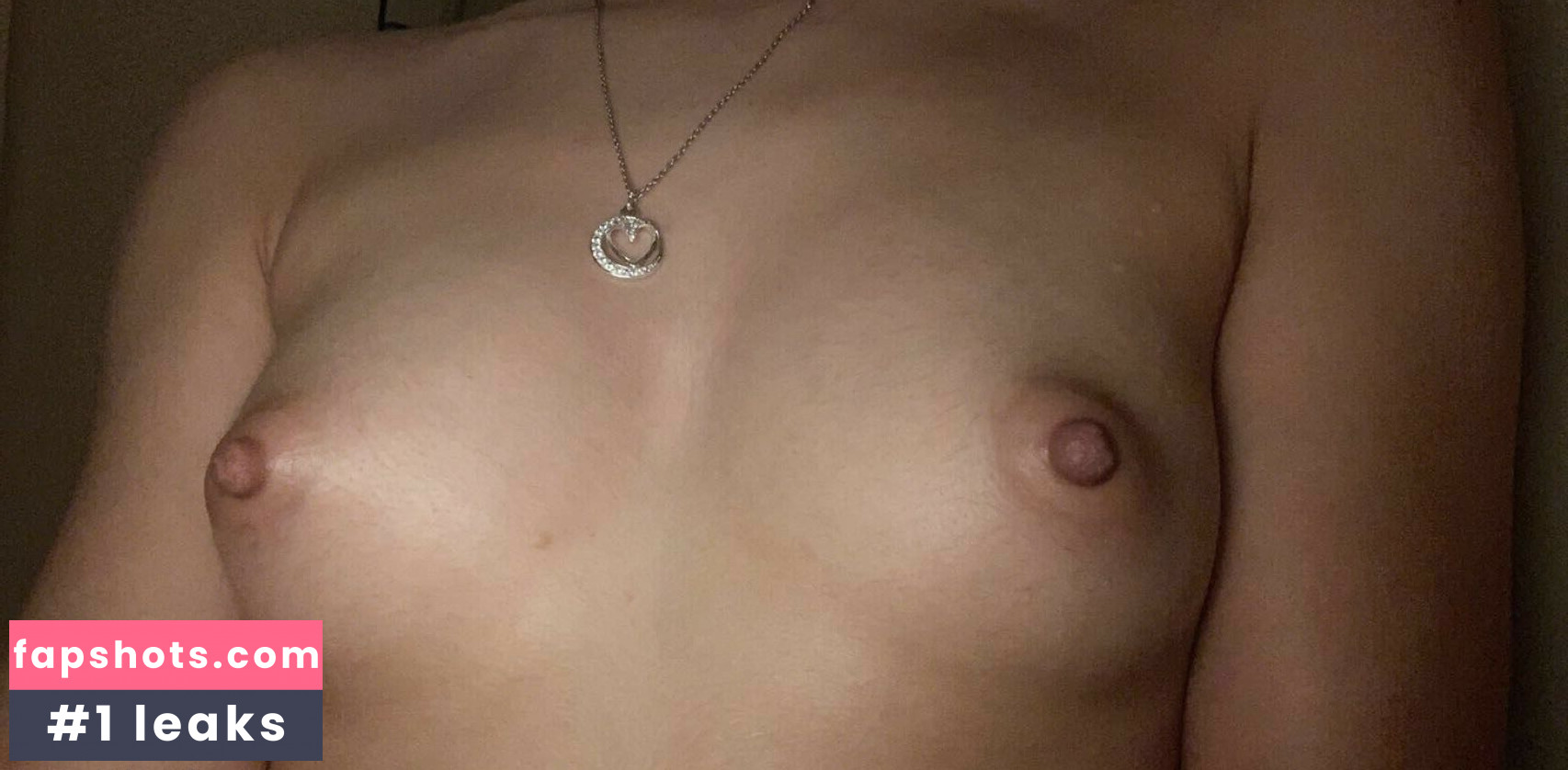 Misfit Kay gallery photo #7