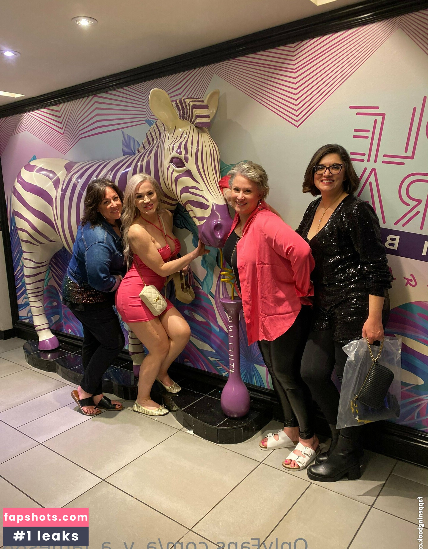 Miss Ava James gallery photo #12