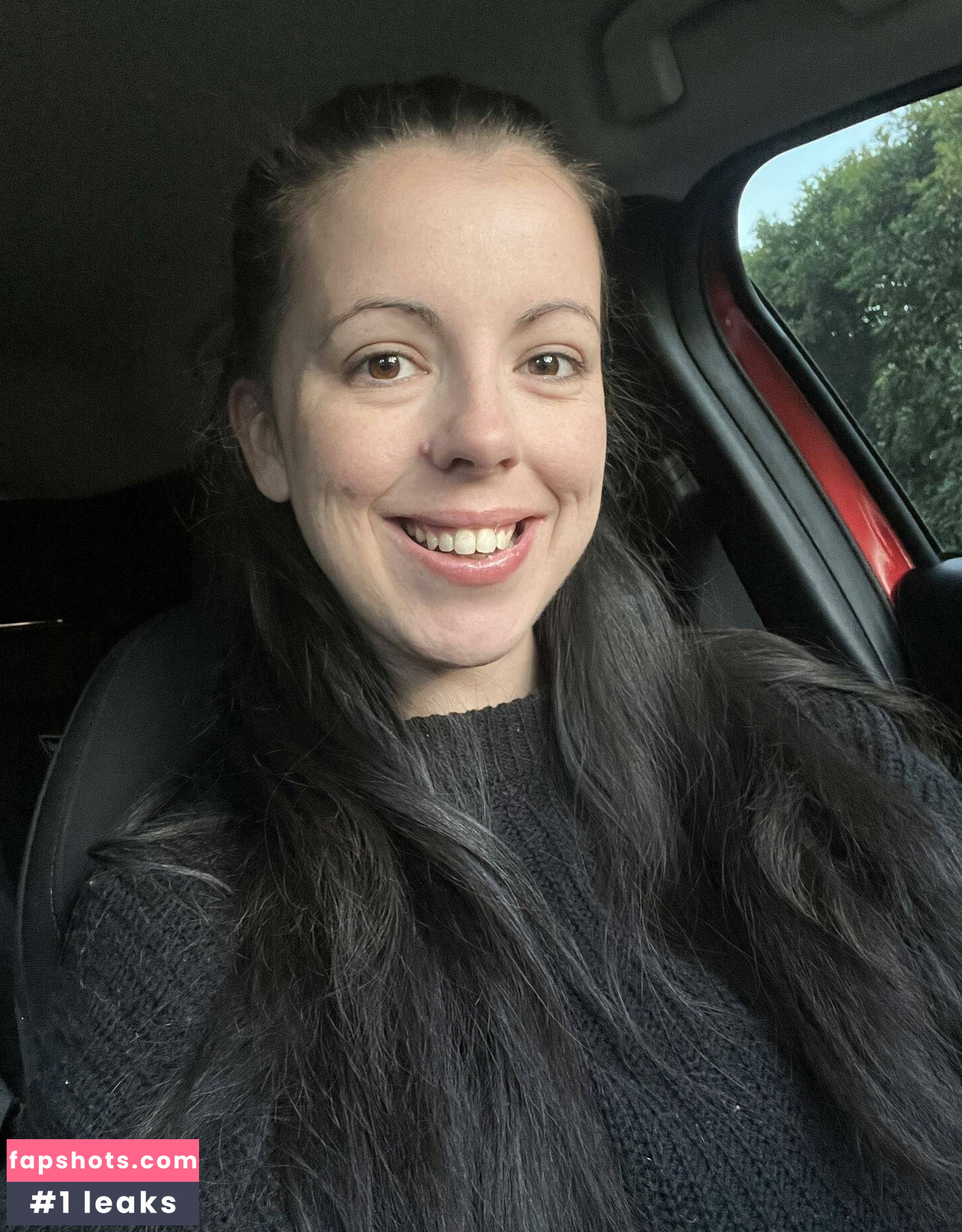 Miss Bb gallery photo #3