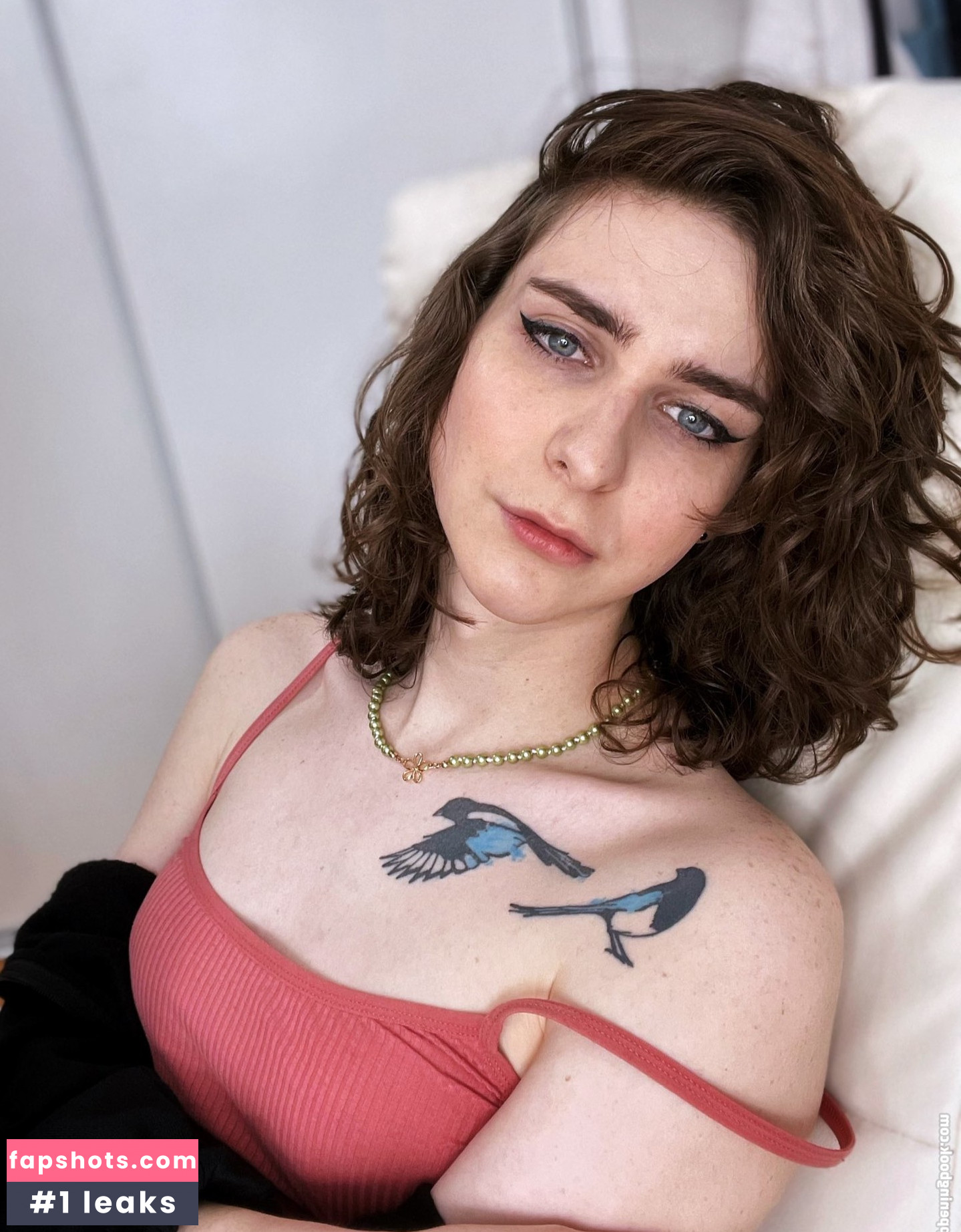 Miss_Crows_Nest gallery photo #7