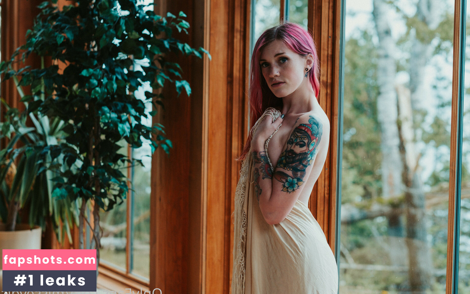 Miss Eydis gallery photo #15