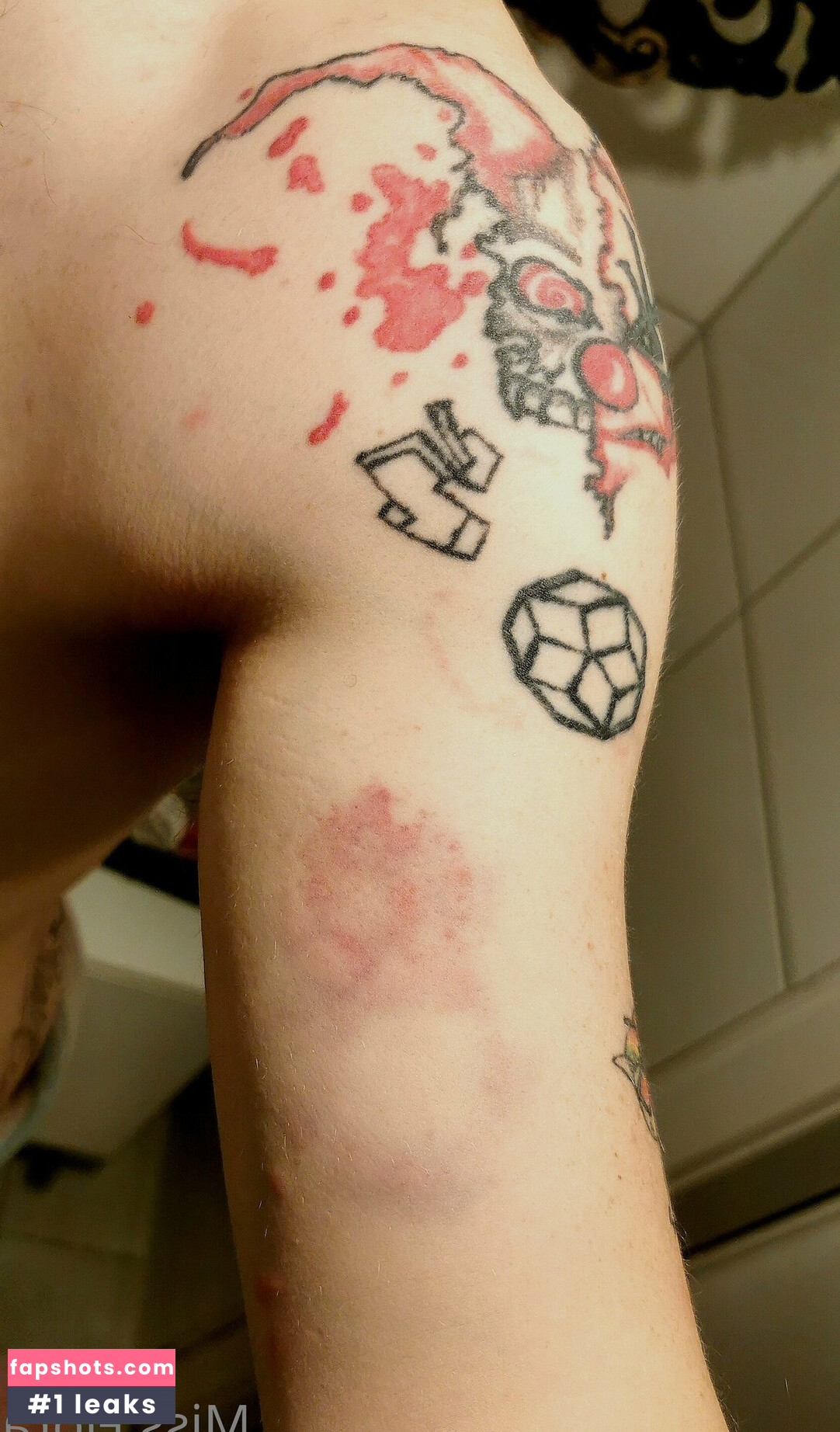 Miss Flora Femdom gallery photo #11