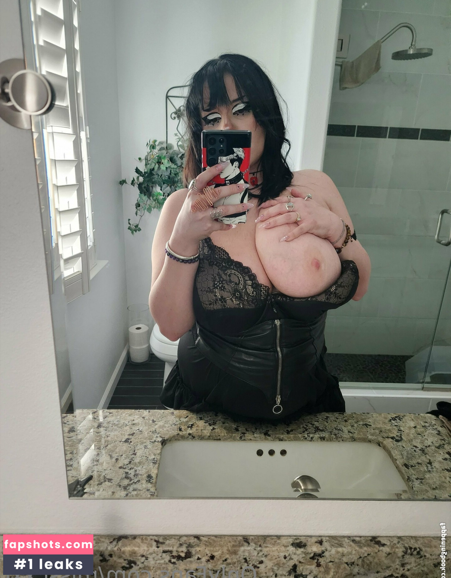 Miss Hazel gallery photo #33