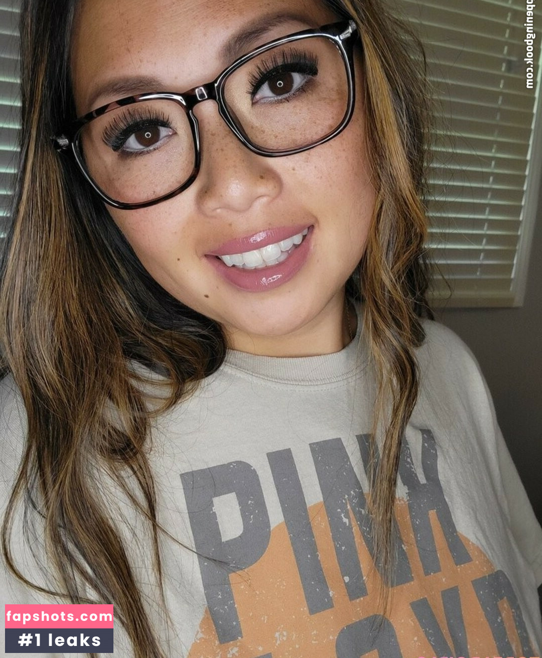 Miss Jee Yung gallery photo #2