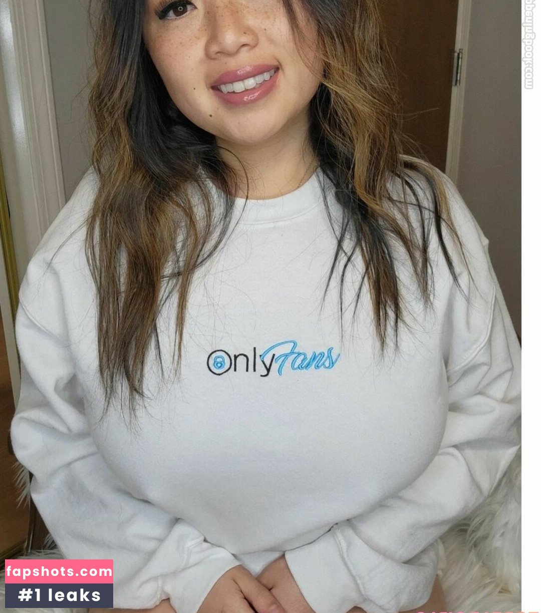 Miss Jee Yung gallery photo #3