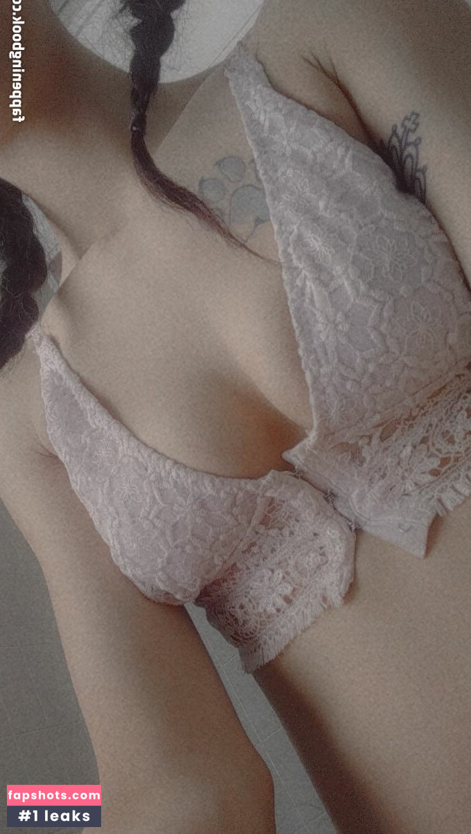 Miss Kay nude babe gallery