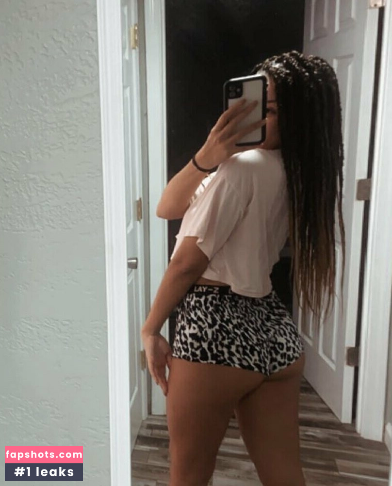 miss.lightskin.j Filtración Desnuda OnlyFans Foto #22 - Fapshots