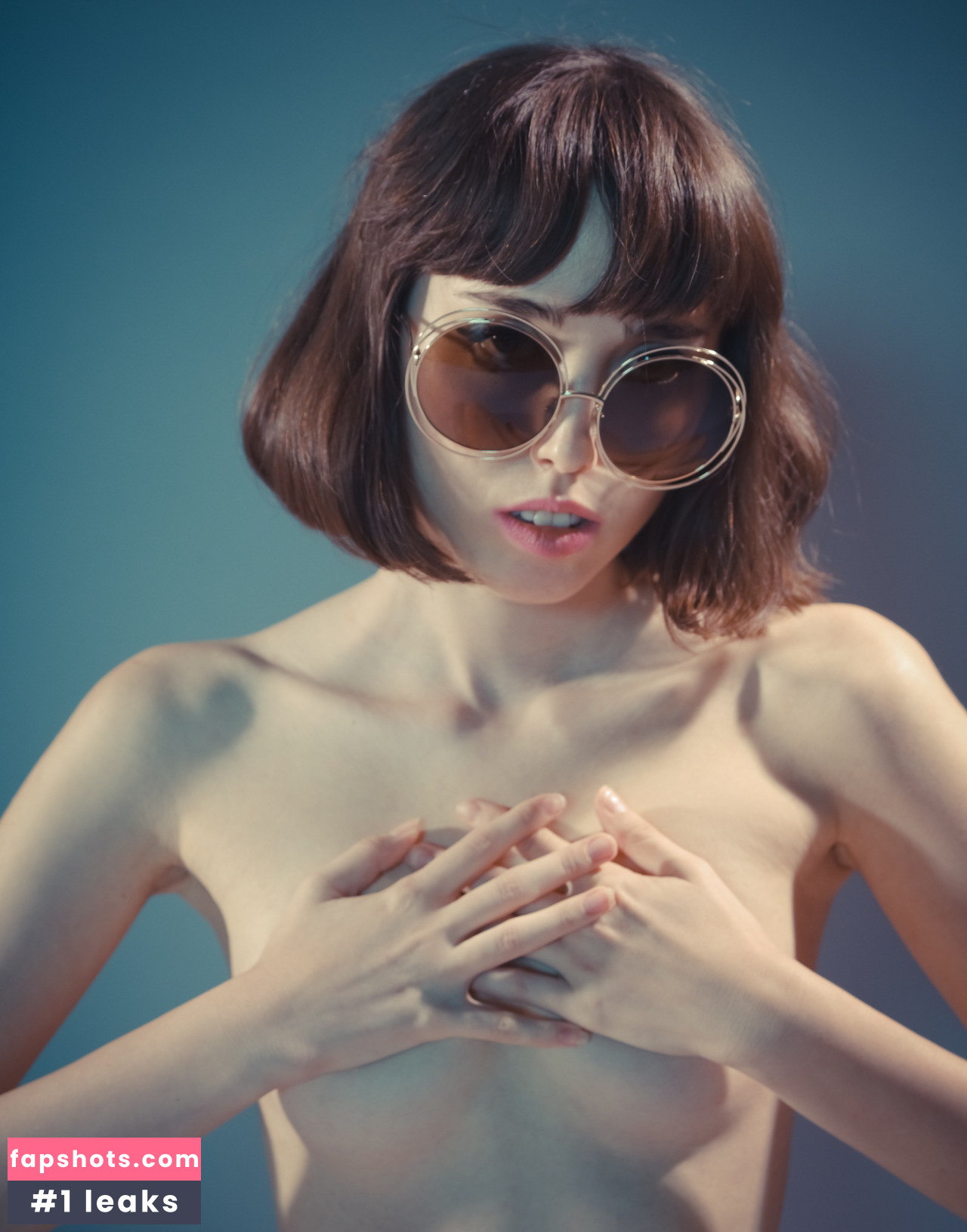 Miss Macross gallery photo #17