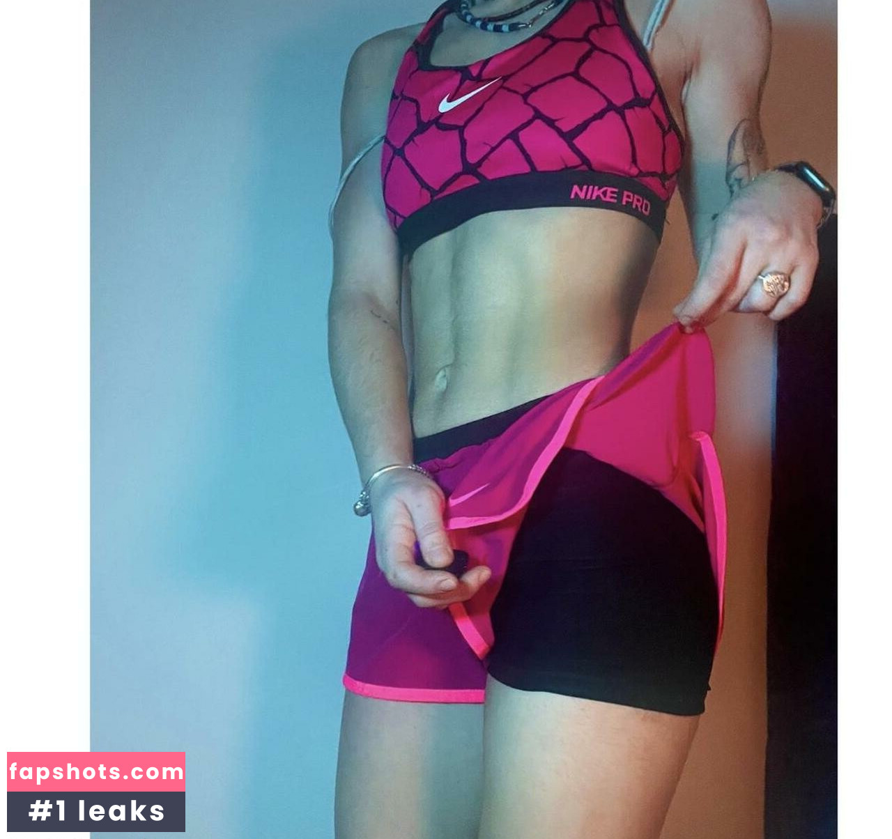 Miss Manganese ASMR gallery photo #3