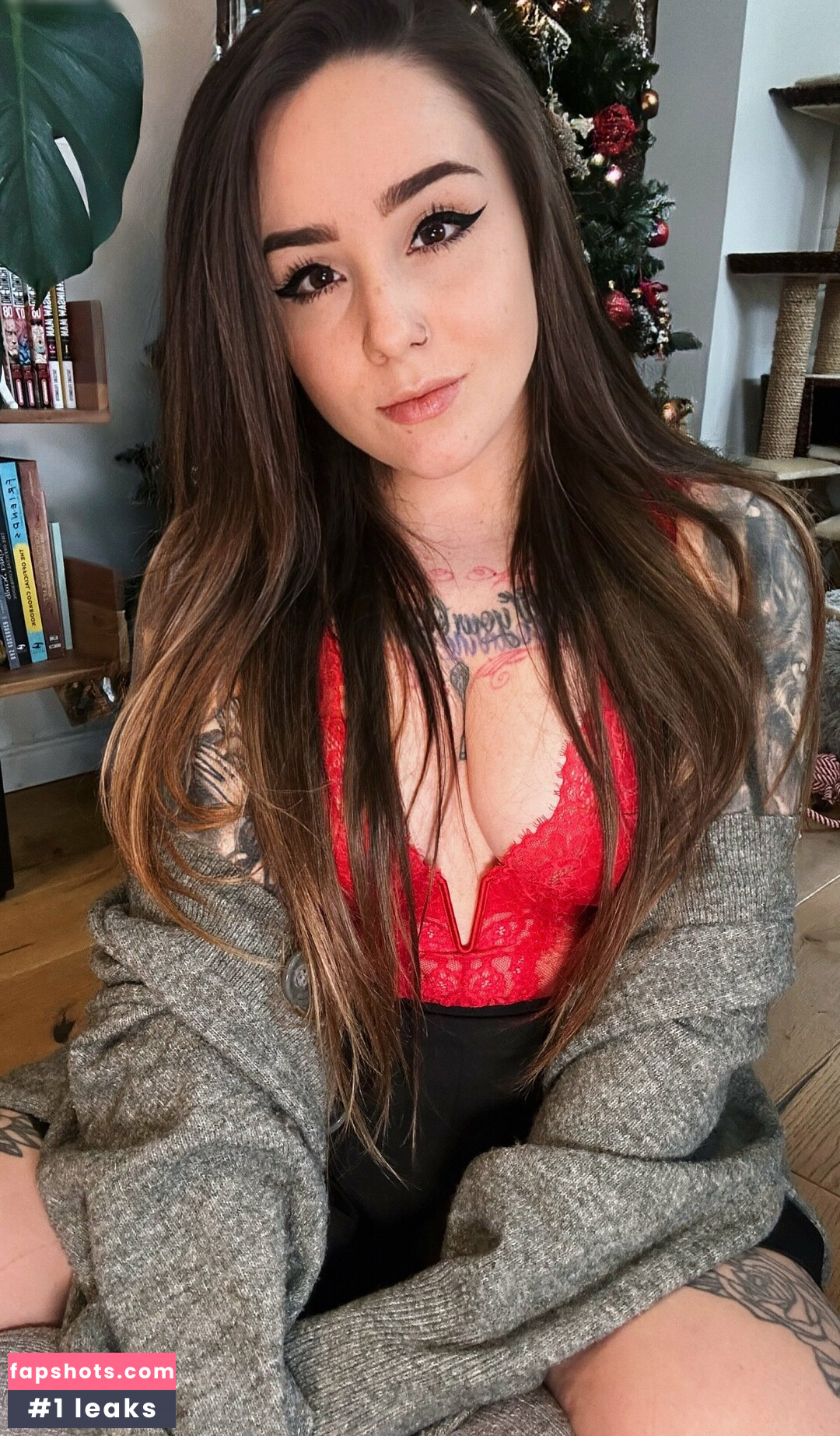 Miss Rage gallery photo #25