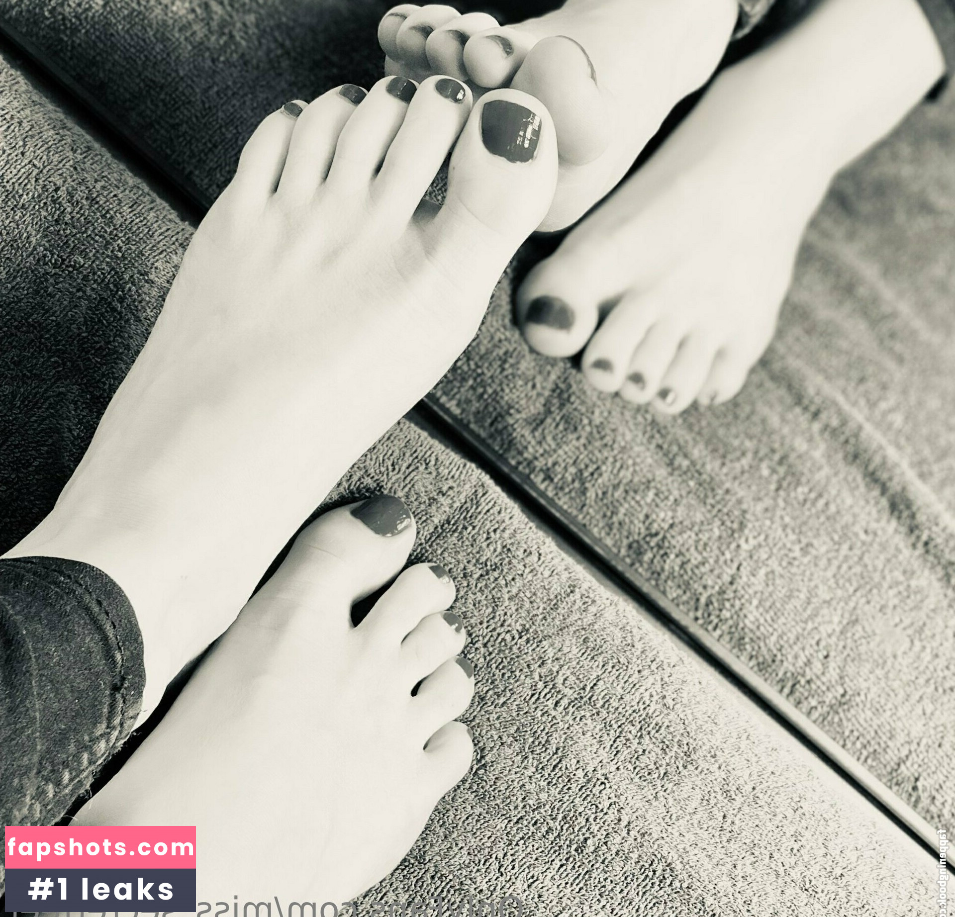 miss_secretfeet gallery photo #18