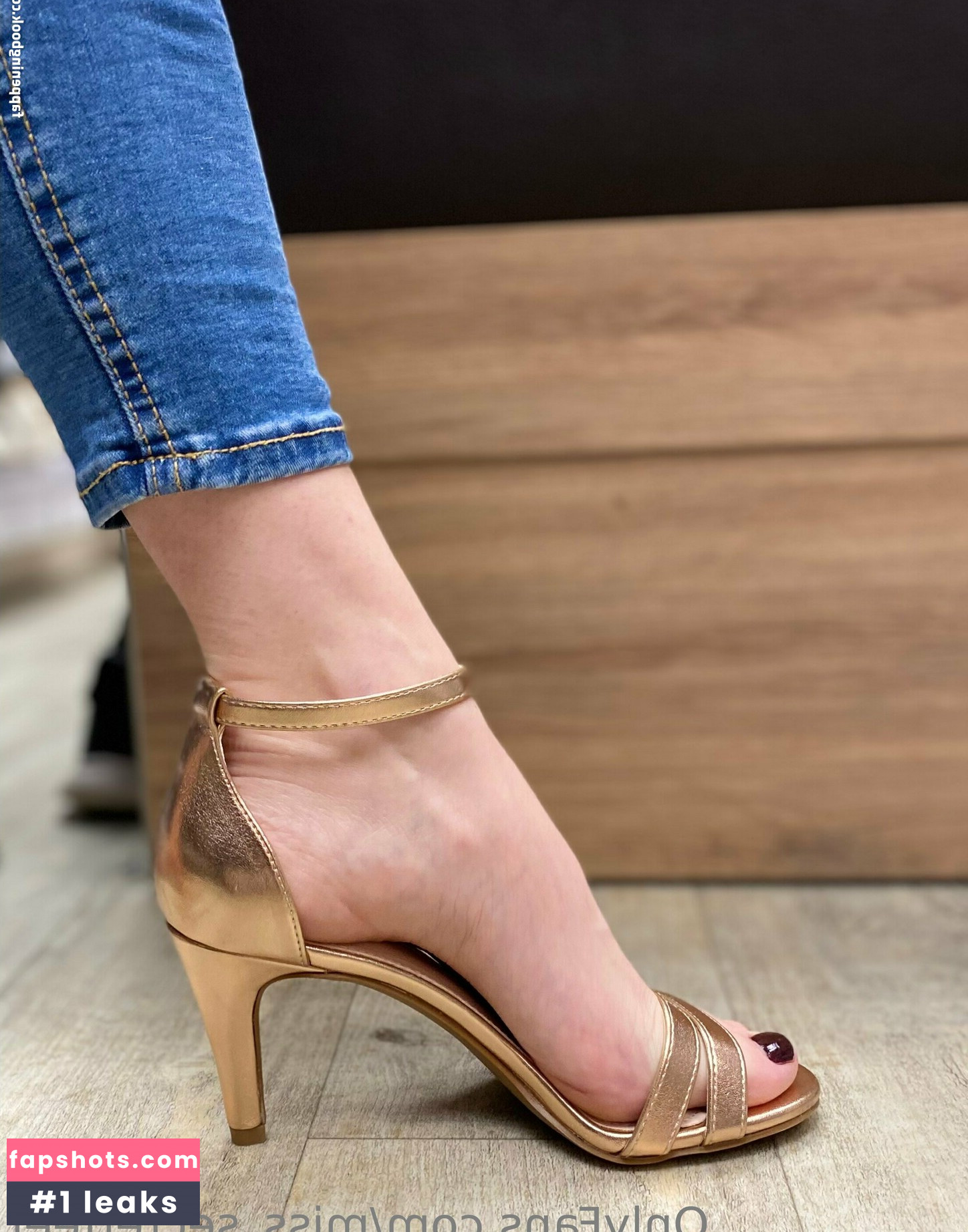 miss_secretfeet gallery photo #7