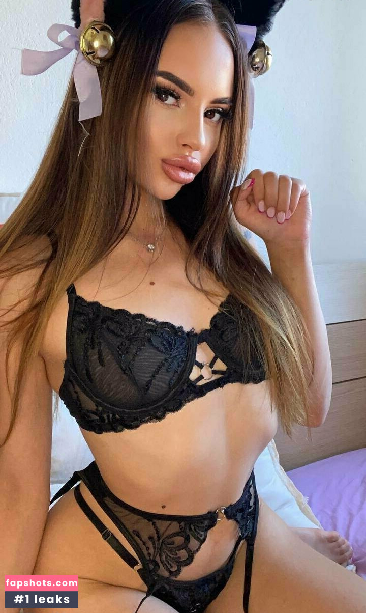 miss-tina gallery photo #7