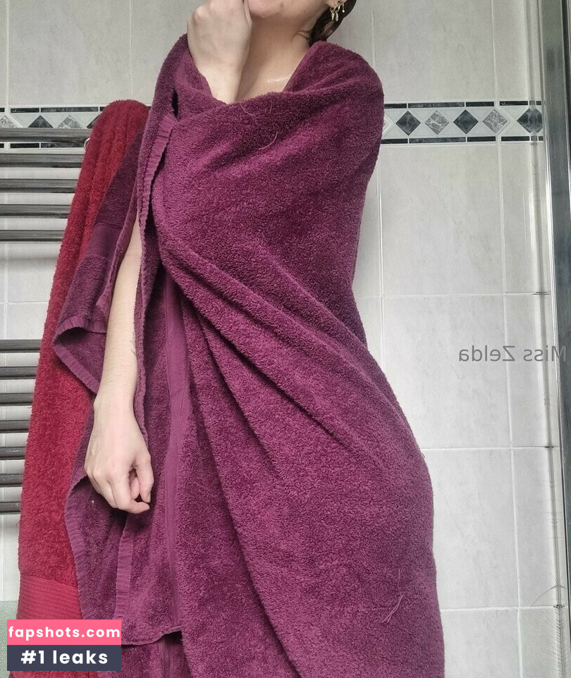 Miss Zelda gallery photo #7