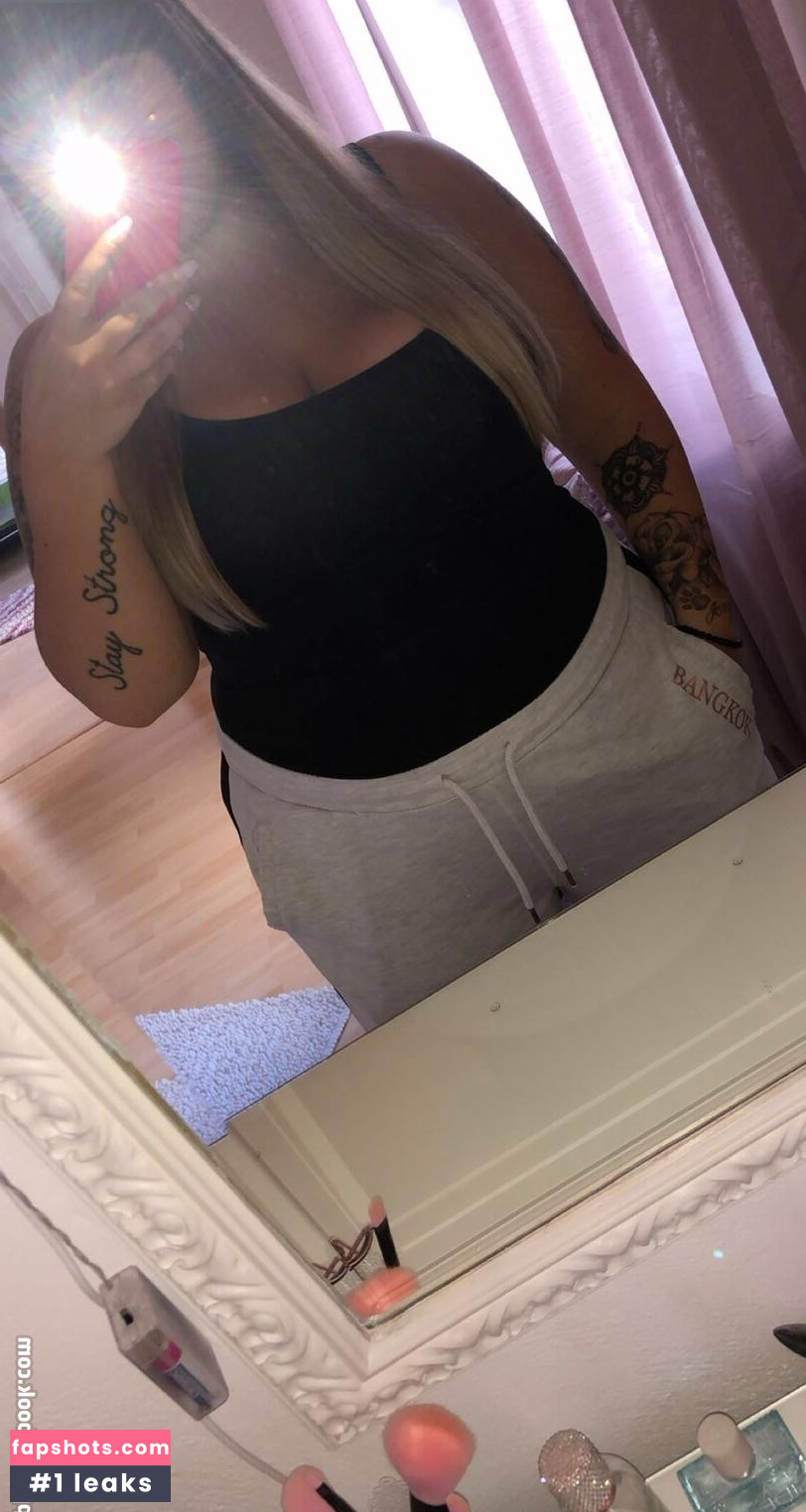 Misscharmink gallery photo #8